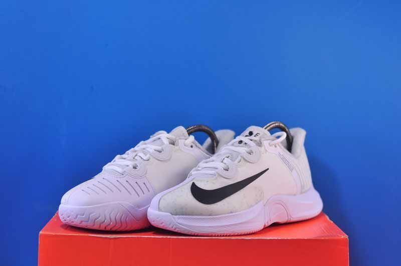 Тенісні кросівки Nike Court Air Zoom GP Turbo HC DX6956-100 DX6956-100 фото