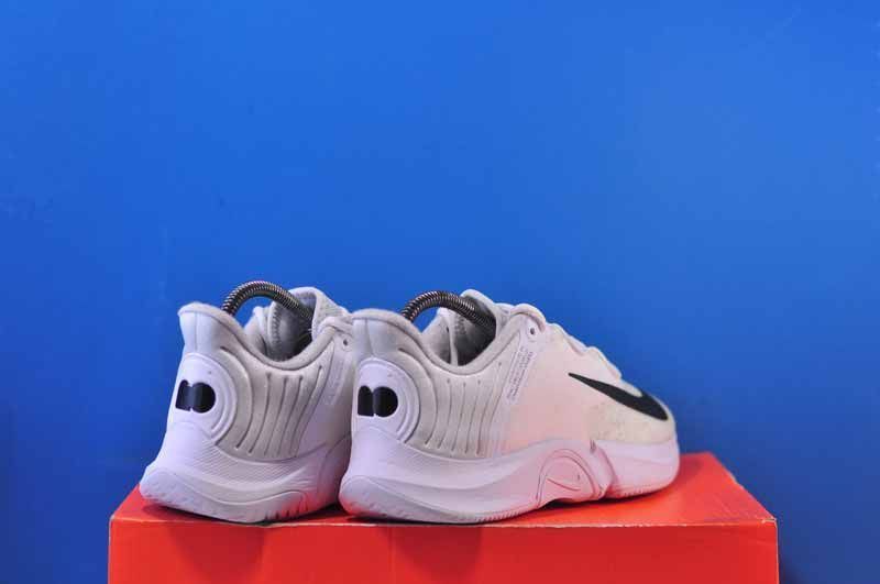 Тенісні кросівки Nike Court Air Zoom GP Turbo HC DX6956-100 DX6956-100 фото