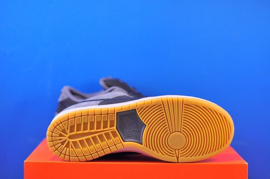 Кросівки Nike Dunk Low SB 'Smoke Grey' HF3063-001 HF3063-001 фото