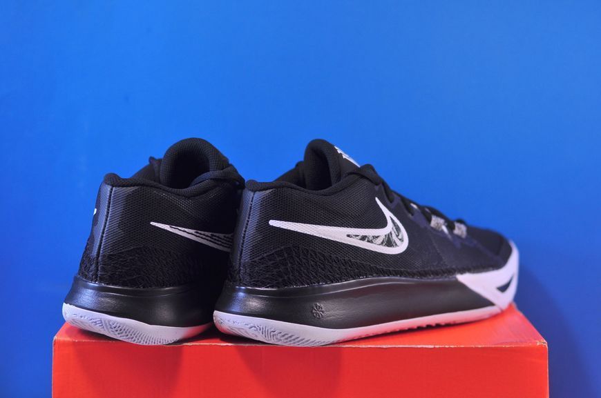 Кросівки Nike Kyrie Flytrap 6 Black DM1125-001 фото