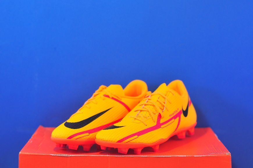 Бутси Nike Phantom GT 2 Club FG/MG DA5640-808 DA5640-808 фото