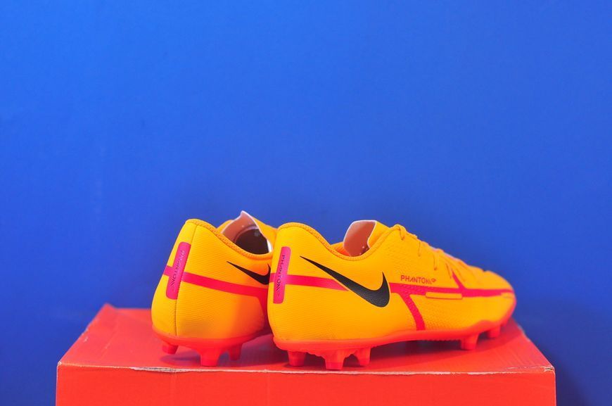 Бутси Nike Phantom GT 2 Club FG/MG DA5640-808 DA5640-808 фото