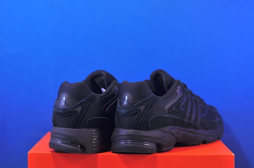 Кросівки Adidas Response CL ID8307 ID8307 фото