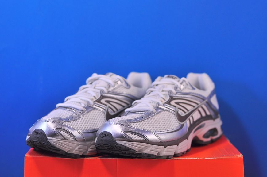 Кросівки Nike Air Max Moto 2K IO1915-030 IO1915-030 фото