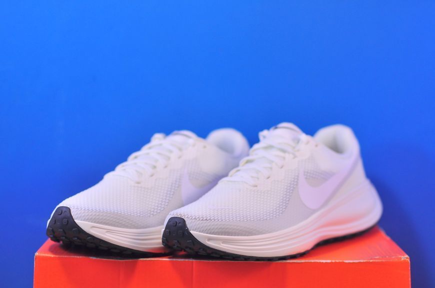 Кросівки Nike Revolution 8 HJ8485-103 HJ8485-103 фото