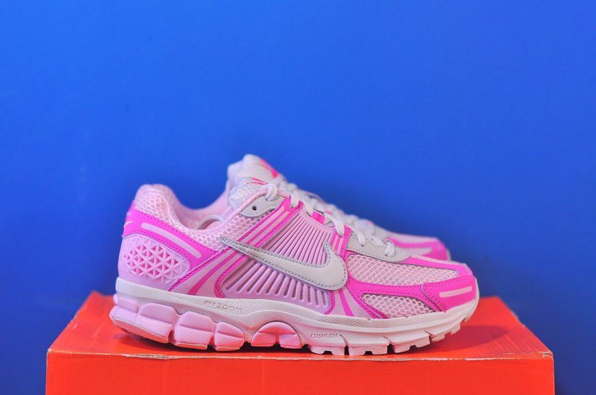 Кросівки Nike Zoom Vomero Pink IM2404-645 IM2404-645 фото