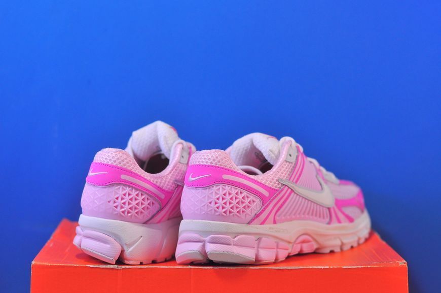 Кросівки Nike Zoom Vomero Pink IM2404-645 IM2404-645 фото