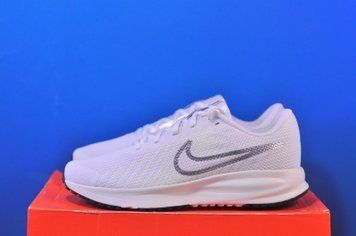 Кросівки Nike Run Defy 'White Barely Volt Photon' HM9593-104 HM9593-104 фото