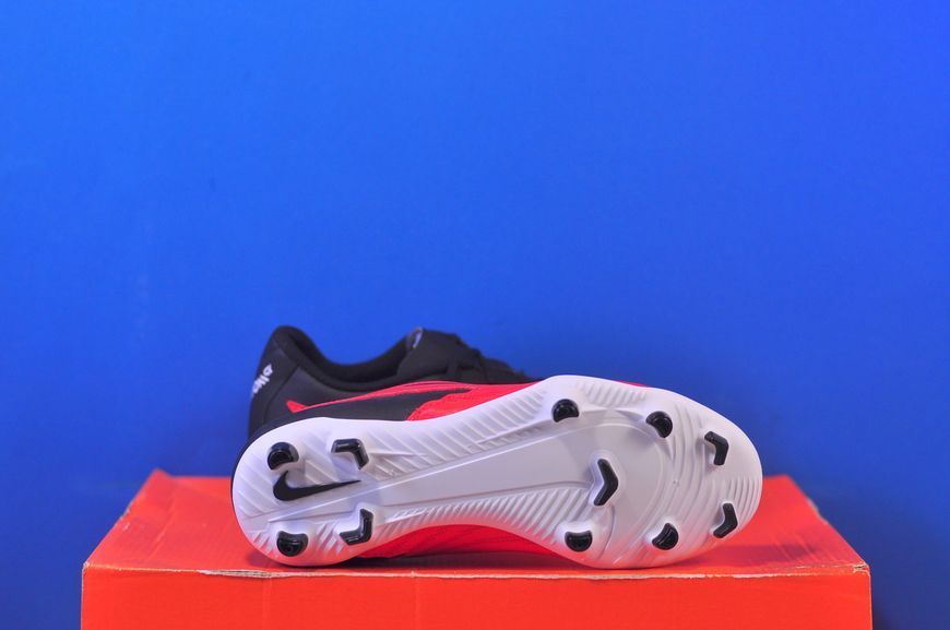 Бутси Nike Phantom GX Club MG GS DD9564-600 DD9564-600 фото