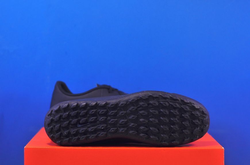 Сороканіжки Nike Phantom GX II Club TF FJ2587-002 FJ2587-002 фото