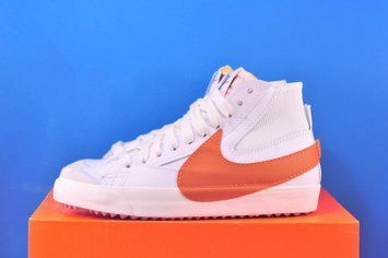 Кросівки Nike Blazer Mid '77 DD3111-101 DD3111-101 фото