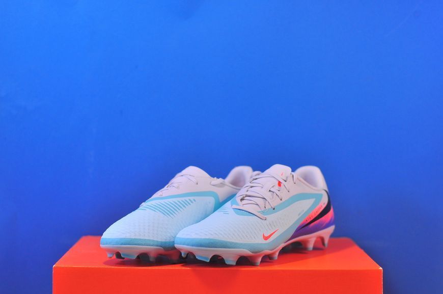 Бутси Nike Phantom 6 Low Academy FG/MG IQ4157-300 IQ4157-300 фото