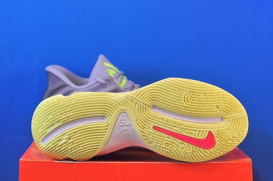 Кросівки Nike Giannis Immortality 4 FQ3680-009 FQ3680-009 фото