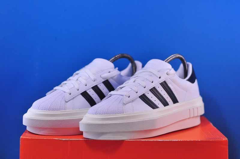 Кросівки Adidas Beyonce Superstar FY7730 FY7730 фото