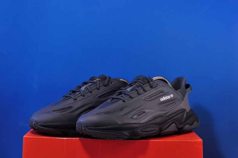 Кросівки Adidas Ozweego Celox IE1635 IE1635 фото