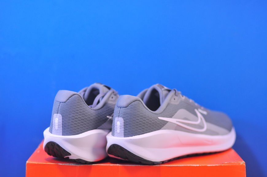 Кросівки Nike Downshifter 13 FD6454-010 FD6454-010 фото