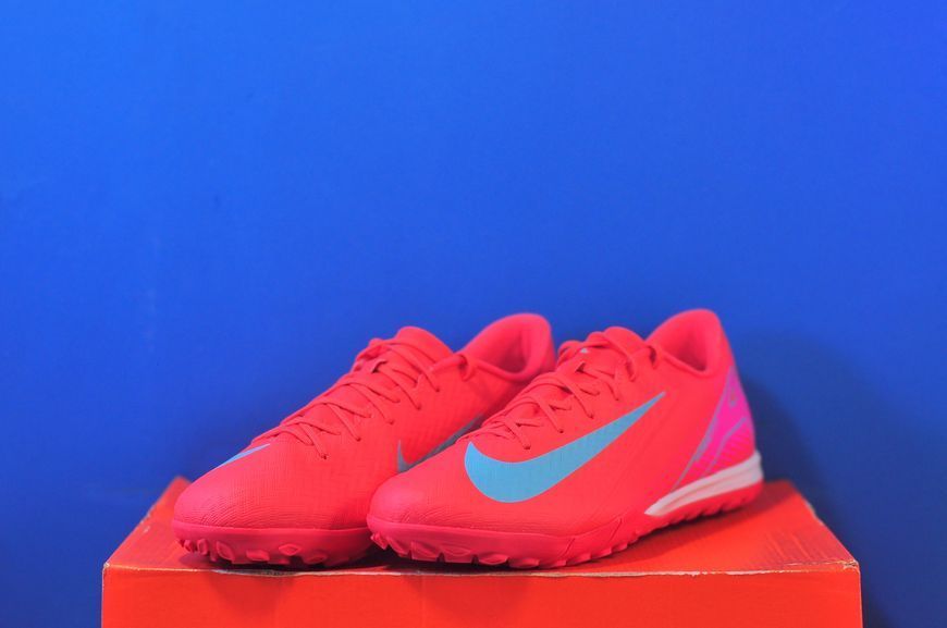 Сороканіжки Nike Zoom Vapor 16 Academy Red TF FQ8449-800 FQ8449-800 фото