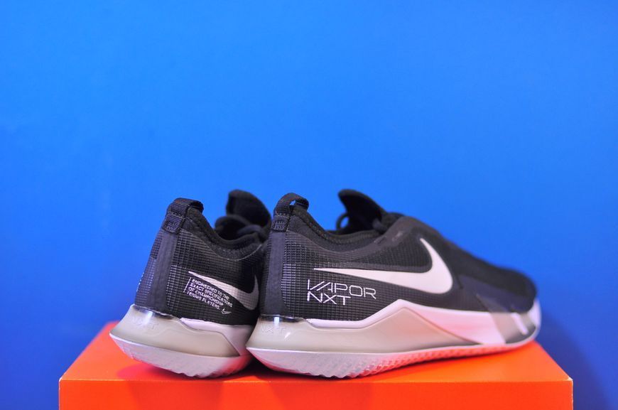 Тенісні кросівки Nike React Vapor Nxt Hc CV0724-002 CV0724-002 фото