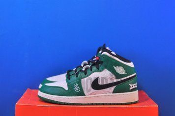 Кросівки Nike Jordan 1 Mid SE Overbranded HF3200-300 HF3200-300 фото