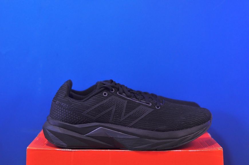 Кросівки New Balance FuelCell Propel v5 Triple Black MFCPRLK5 MFCPRLK5 фото