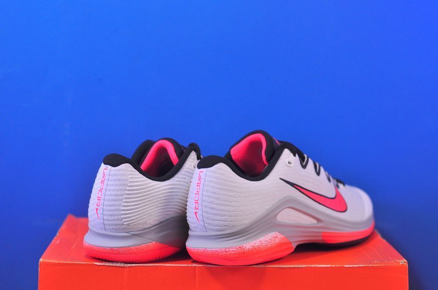 Кросівки Nike Court Vapor 12 HC PRM IB2534-100 IB2534-100 фото