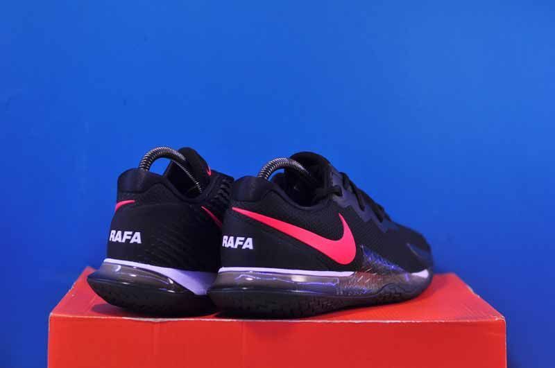 Тенісні кросівки Nike Air Zoom Vapor Cage 4 Rafa HC DD1579-003 DD1579-003 фото