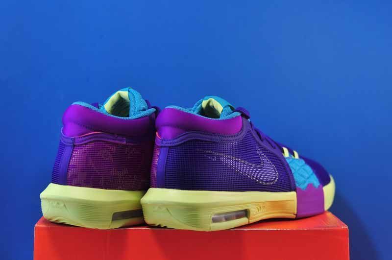 Кросівки Nike LeBron Witness 8 FB2239-500 FB2239-500 фото