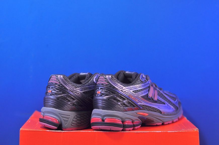 Кросівки New Balance 1906R Dark Silver Metallic Rosewood U1906RNF фото