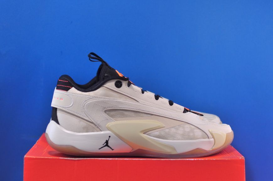 Кросівки Nike Air Jordan Luka 2 Beige DX8733-100 фото