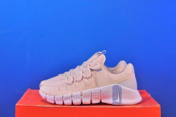 Кросівки Nike Free Metcon 5 DV3950-105 DV3950-105 фото
