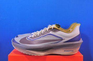 Кросівки Nike Zoom Fly Brown HV4366-072 HV4366-072 фото