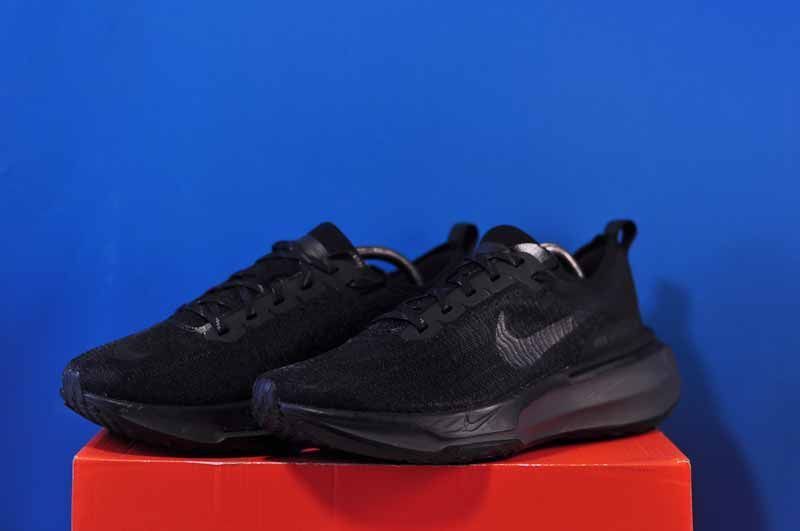 Кросівки Nike Zoomx Invincible Run Flyknit 3 Black DR2660-007 DR2660-007 фото