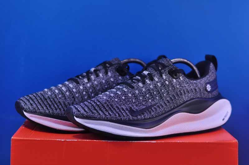 Кросівки Nike Reactx Infinity Run Flyknit 4 DR2665-003 DR2665-003 фото