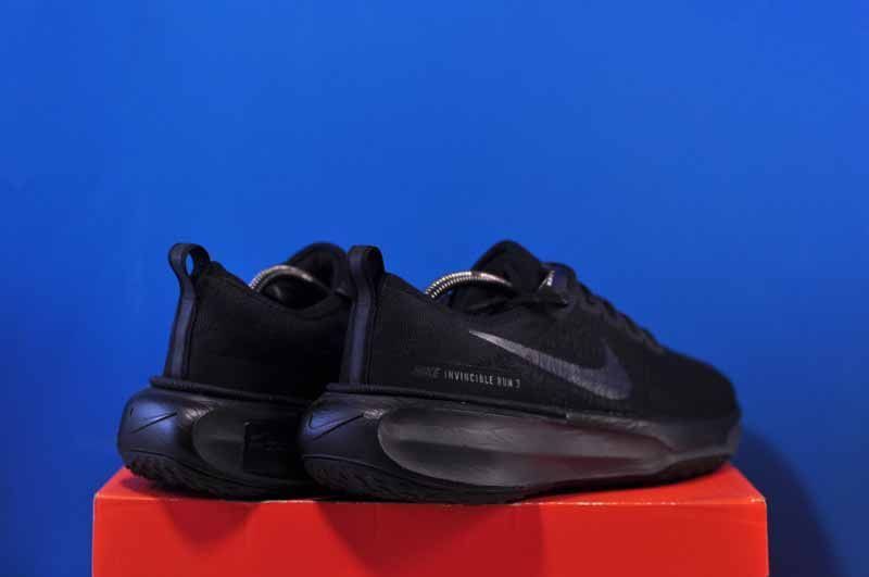 Кросівки Nike Zoomx Invincible Run Flyknit 3 Black DR2660-007 DR2660-007 фото