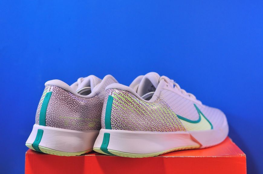 Тенісні кросівки Nike Court Air Zoom Vapor Pro 2 Premium HC FJ2059-001 FJ2059-001 фото