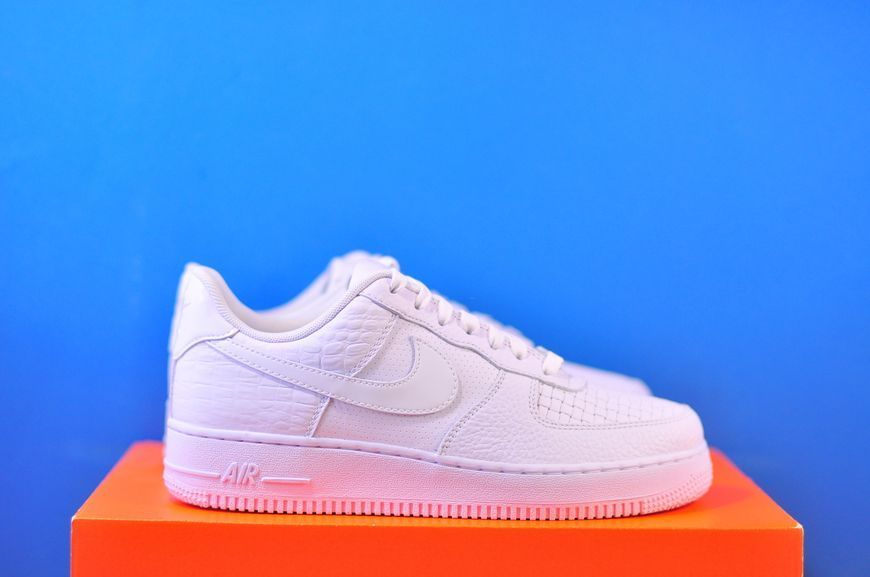 Кросівки Nike Air Force 1 '07 Lx HF2893-100 HF2893-100 фото