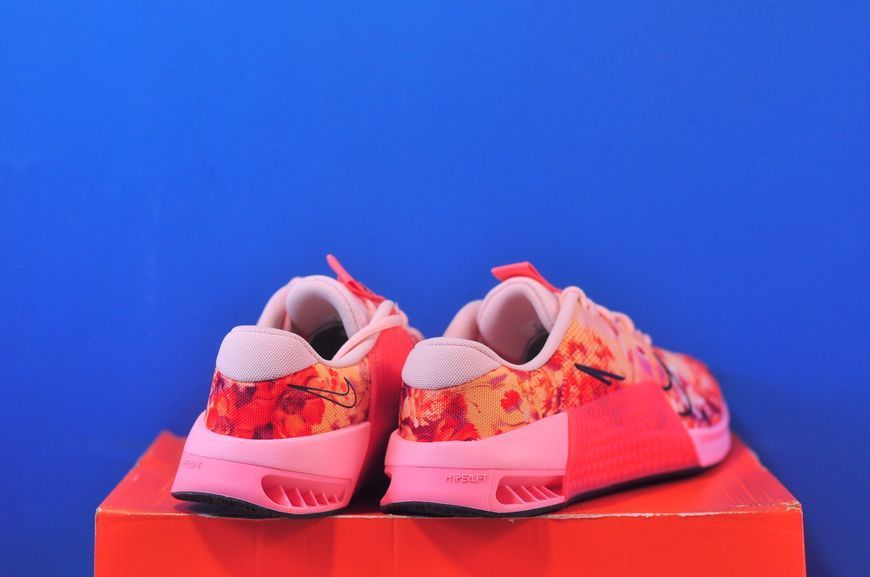 Кросівки Nike Metcon 9 Amp Pink HJ6210-600 HJ6210-600 фото