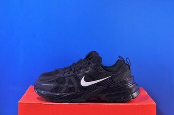 Кросівки Nike V2K Run Black Summit HQ1582-001 HQ1582-001 фото