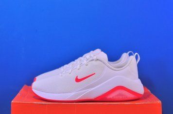 Кросівки Nike Bella 7 FZ1689-101 FZ1689-101 фото