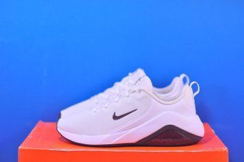 Кросівки Nike Bella 7 FZ1689-107 FZ1689-107 фото