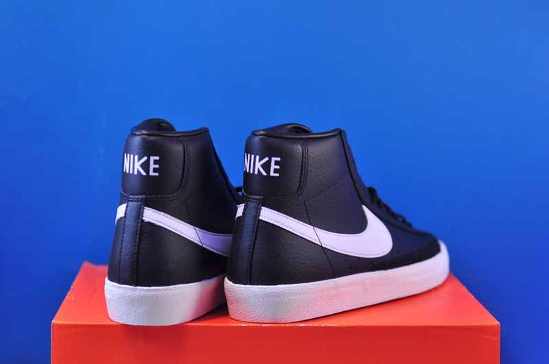 Кросівки Nike Blazer Mid 77 Vintage BQ6806-002 фото