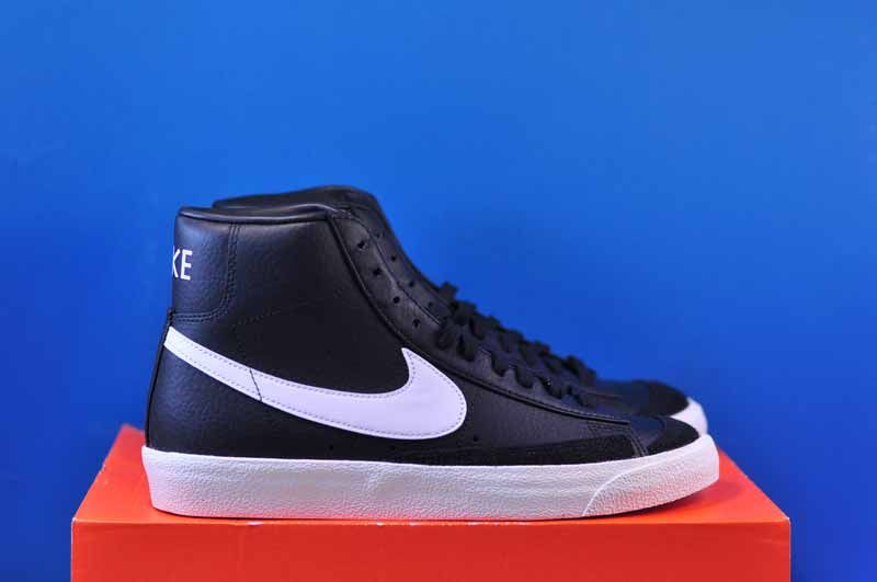 Кросівки Nike Blazer Mid 77 Vintage BQ6806-002 фото