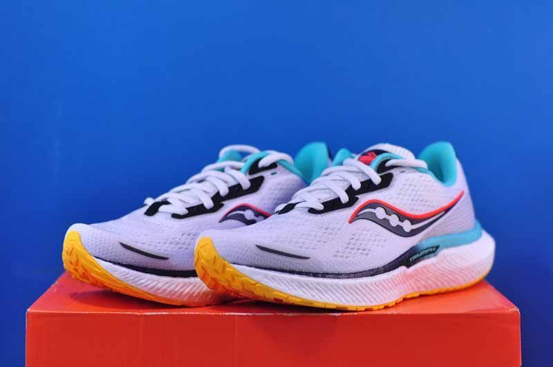 Кросівки Saucony Triumph 19 S10678-84 S10678-84 фото