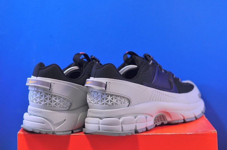 Кросівки Nike Zoom Vomero Roam MenS Winterized FV2295-001 FV2295-001 фото
