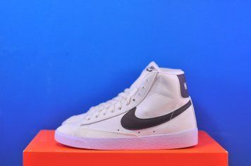 Кросівки Nike Blazer Mid 77 DQ4124-107 DQ4124-107 фото
