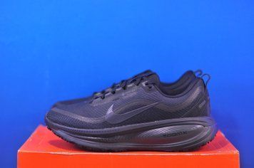 Кросівки Nike Vomero 18 Gtx Black HQ7001-001 HQ7001-001 фото