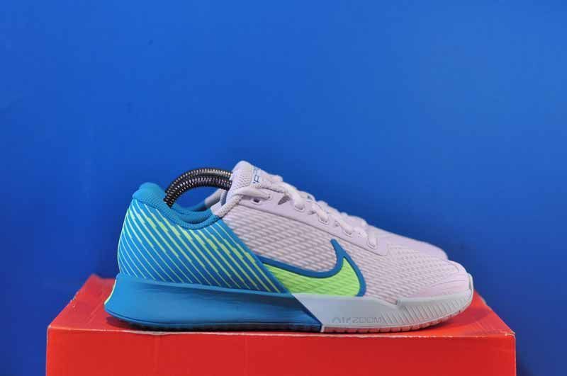 Тенісні кросівки Nike Zoom Vapor Pro 2 Hc DR6192-103 DR6192-103 фото Тенісні кросівки Nike Zoom Vapor Pro 2 Hc DR6192-103 DR6192-103 фото