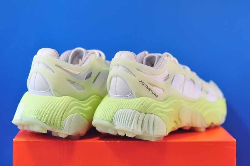 Кросівки Adidas Roverend Adventure GX3179 фото