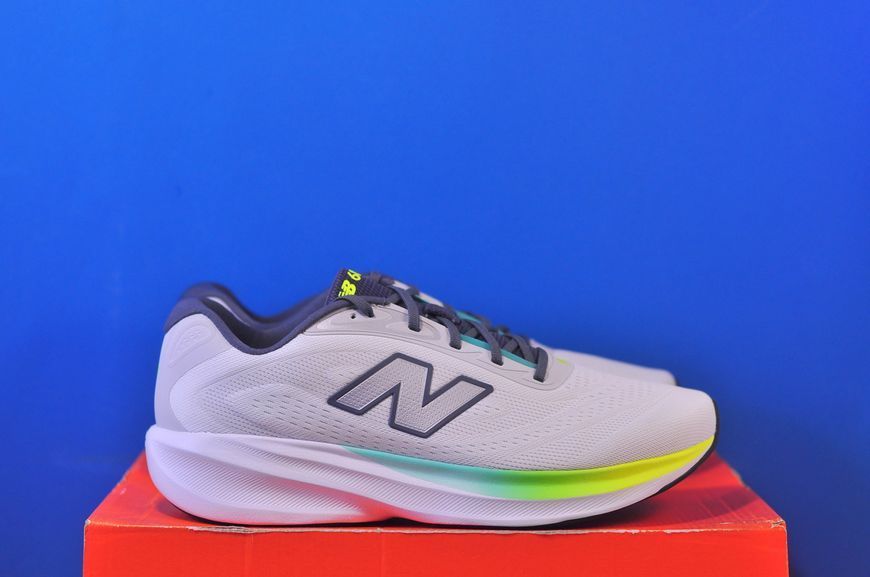 Кросівки New Balance Fresh Foam 680's V9 M68025Z M68025Z фото