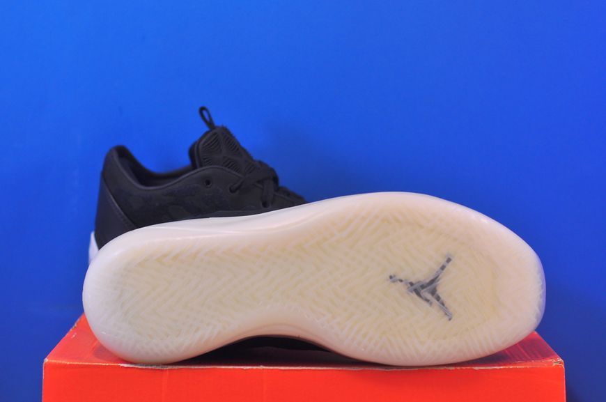 Кросівки Nike Air Jordan Xxxix "Noir" HF0370-001 HF0370-001 фото